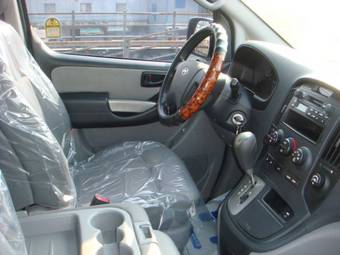 2008 Hyundai Starex Photos