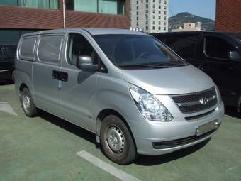 2008 Hyundai Starex Images