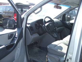 2008 Hyundai Starex Pics
