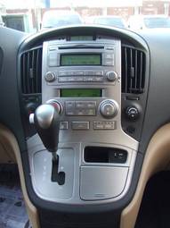 2008 Hyundai Starex Pictures