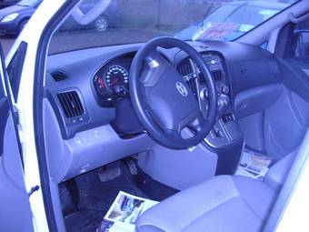 2008 Hyundai Starex Pics