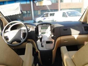 2008 Hyundai Starex Photos