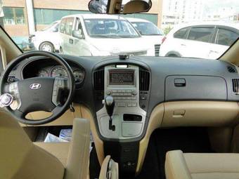 2008 Hyundai Starex Photos