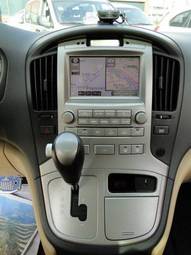 2008 Hyundai Starex Photos