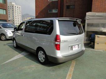 2008 Hyundai Starex Images