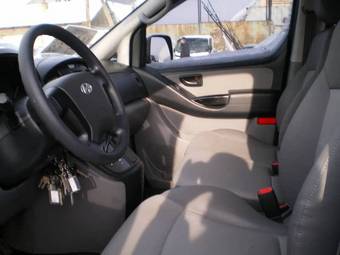 2008 Hyundai Starex Photos