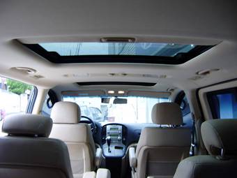 2008 Hyundai Starex Images
