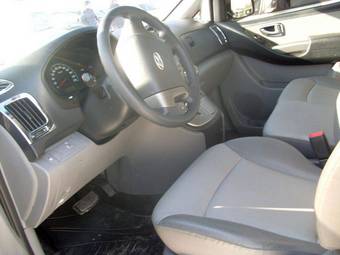 2008 Hyundai Starex Photos