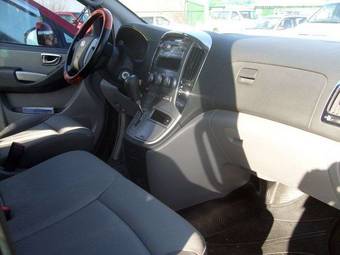2008 Hyundai Starex Pictures