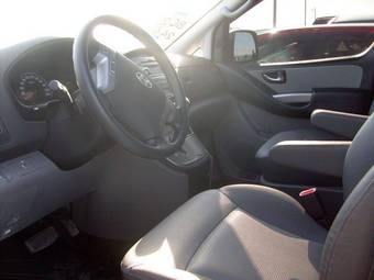 2008 Hyundai Starex Pictures