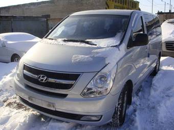 2008 Hyundai Starex Images