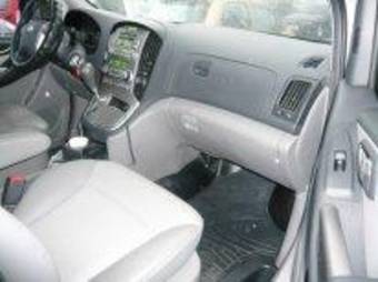 2008 Hyundai Starex Images