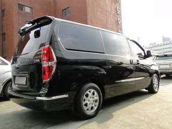 2008 Hyundai Starex Photos