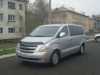 2008 Hyundai Starex Photos