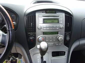 2008 Hyundai Starex Pictures