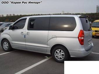 2009 Hyundai Starex Photos