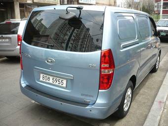 2009 Hyundai Starex Photos