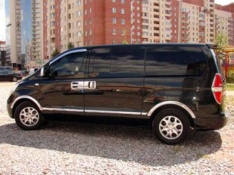 2009 Hyundai Starex Photos