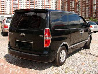 2009 Hyundai Starex Photos