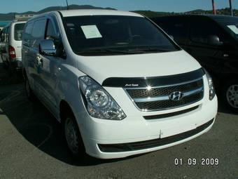 2009 Hyundai Starex Photos