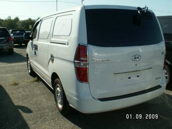 2009 Hyundai Starex Photos
