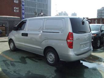 2009 Hyundai Starex Photos