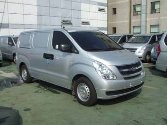 2009 Hyundai Starex Photos