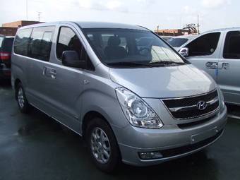 2009 Hyundai Starex Photos