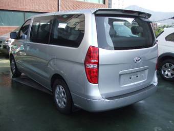 2009 Hyundai Starex Photos