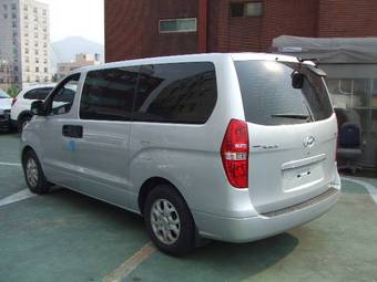 2009 Hyundai Starex Photos