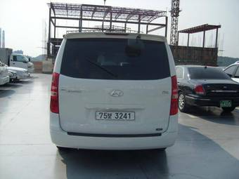 2009 Hyundai Starex Pics