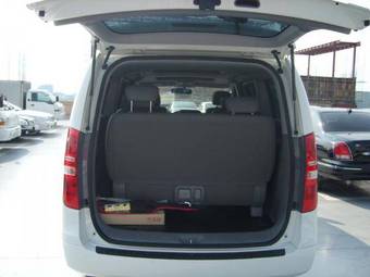 2009 Hyundai Starex Photos