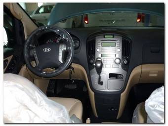 2009 Hyundai Starex Pictures