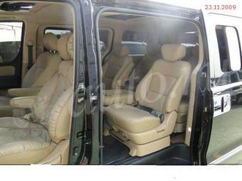 2009 Hyundai Starex Photos