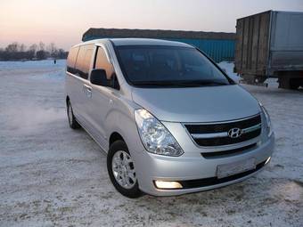 2009 Hyundai Starex Photos