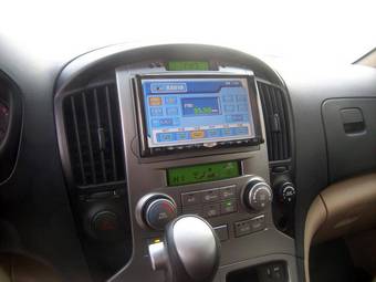 2009 Hyundai Starex Photos