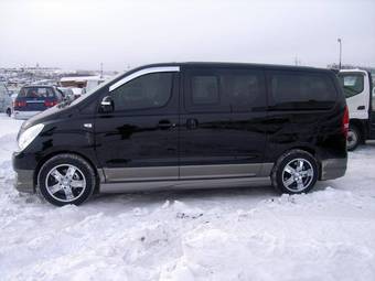 2009 Hyundai Starex Pictures