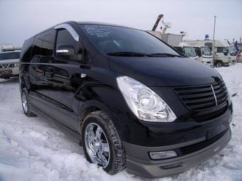 2009 Hyundai Starex Photos