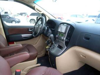 2009 Hyundai Starex Pics