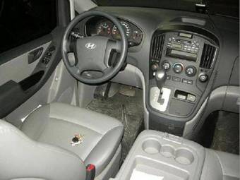 2009 Hyundai Starex Pictures