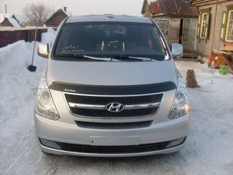 2009 Hyundai Starex Photos