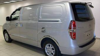 2009 Hyundai Starex Photos