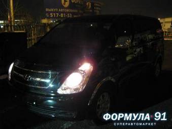 2009 Hyundai Starex Photos