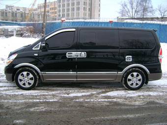 2009 Hyundai Starex Pics