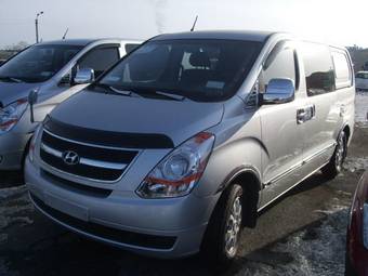 2009 Hyundai Starex Photos