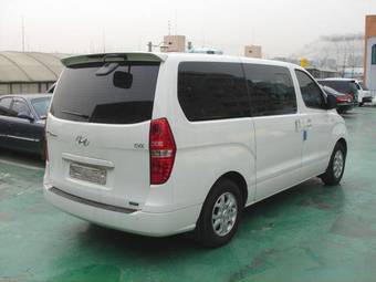 2009 Hyundai Starex Photos