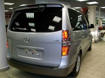 2009 Hyundai Starex Photos