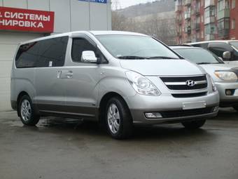 2009 Hyundai Starex Photos