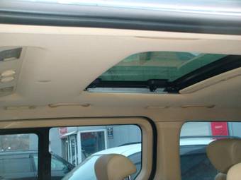 2009 Hyundai Starex Images