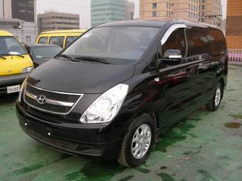2009 Hyundai Starex Photos
